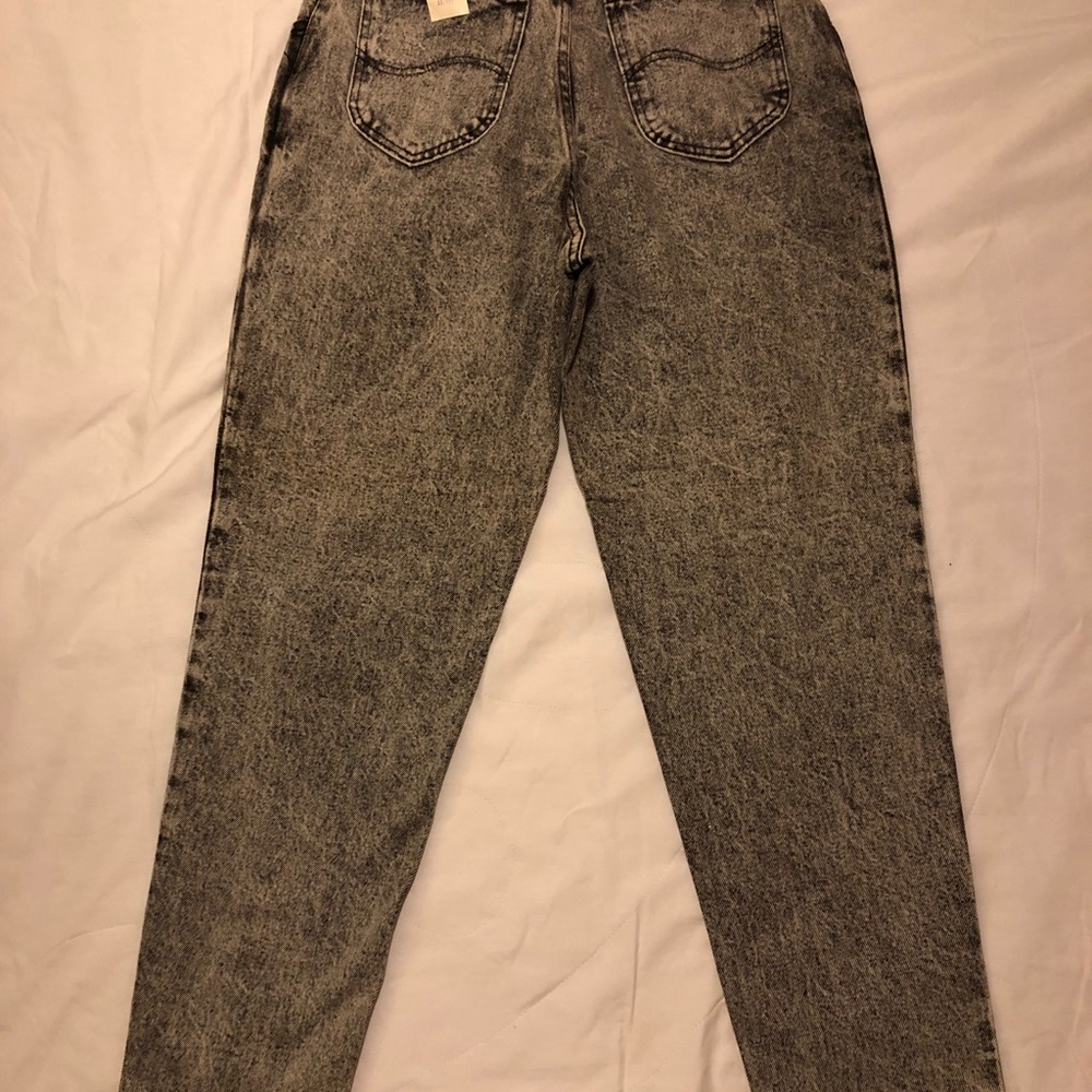 Vintage Lee High Waisted Mom Jeans - Picture 4 of 6